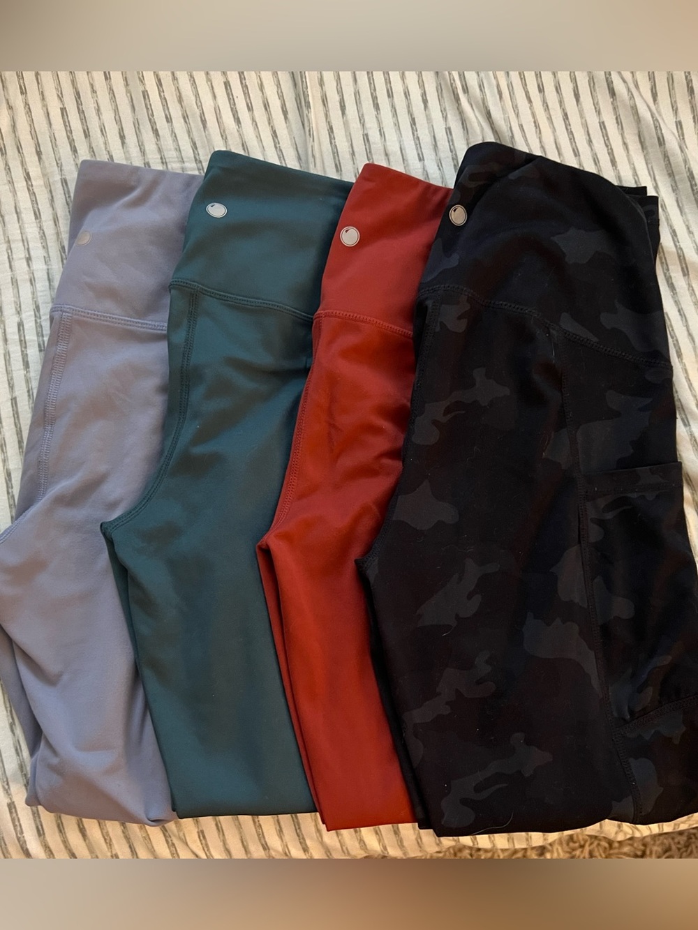 Set of 4 Yogalicious 7/8 length leggings